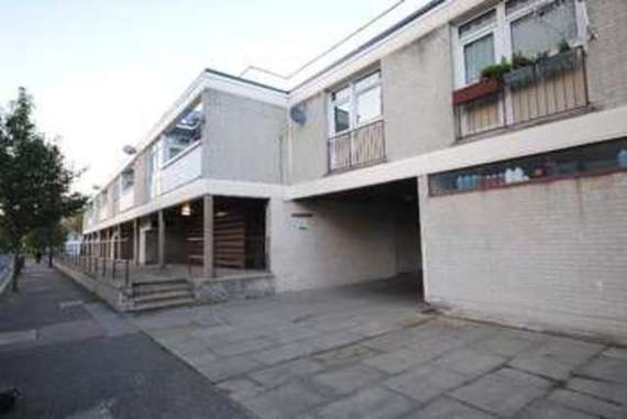 1 bedroom Flat for s...